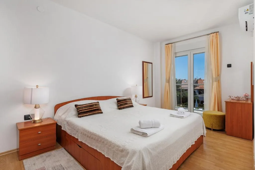Lavender main bedroom