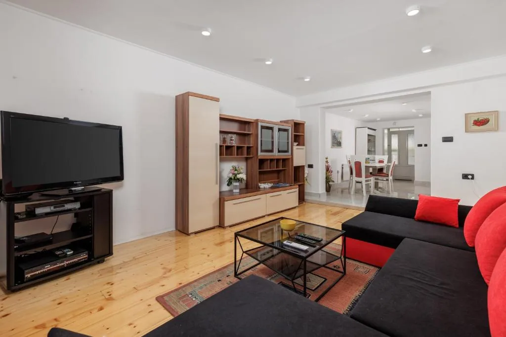 Olive apartment living room